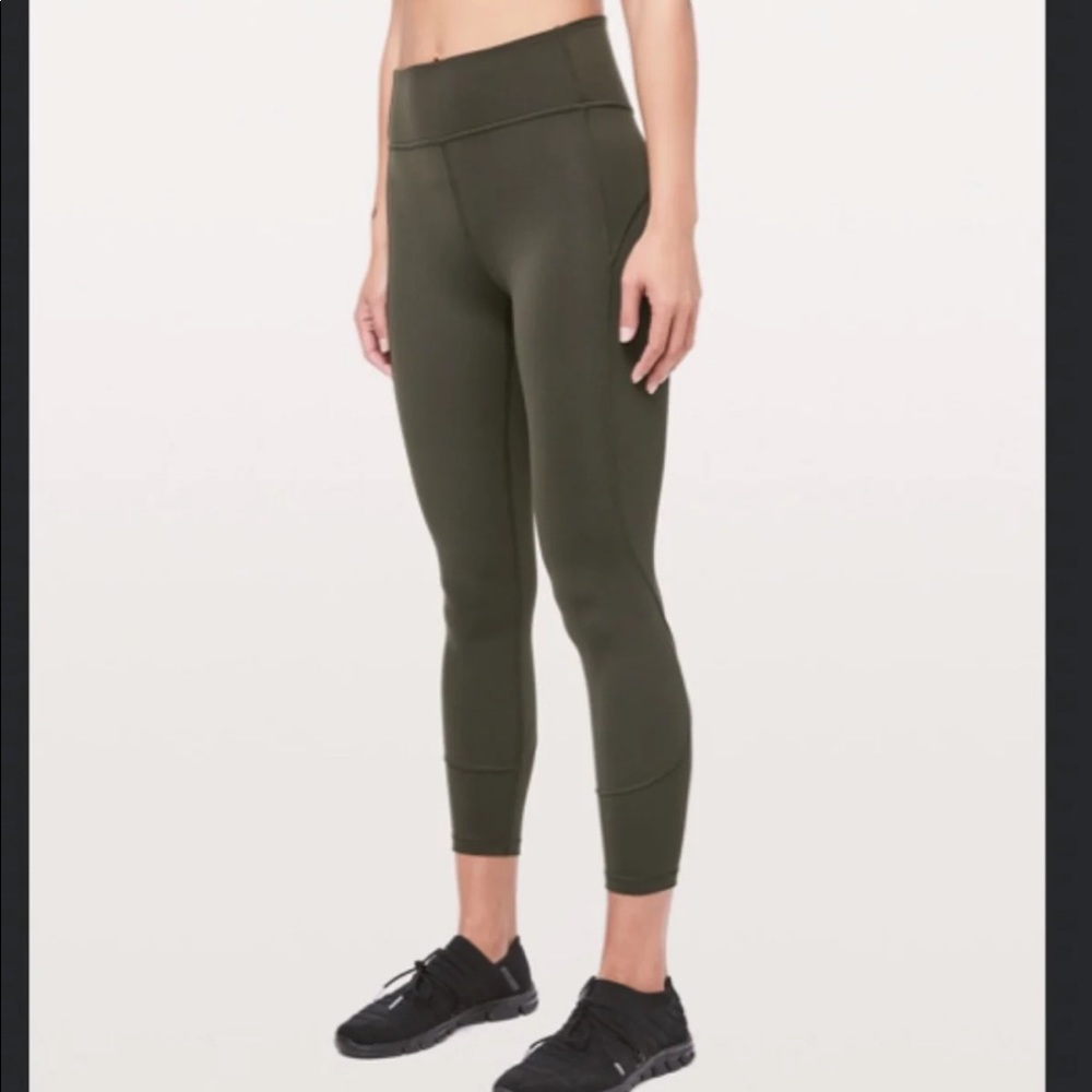 EUC - In Movement Tight 25” size 2